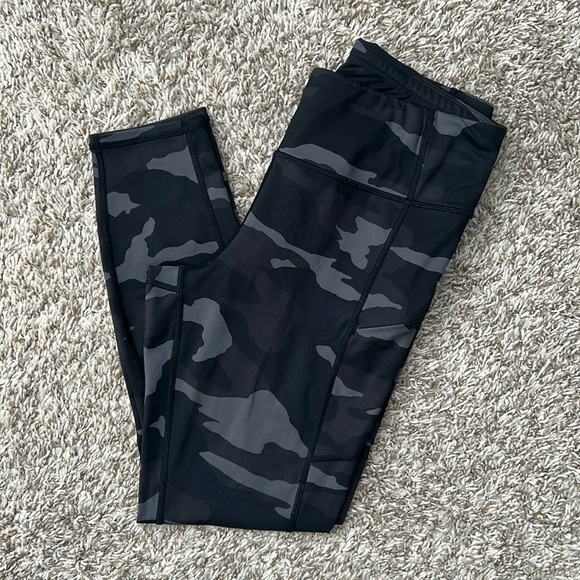 Athleta Pants - BOGO Athleta 7/8 Length Camo Tights
